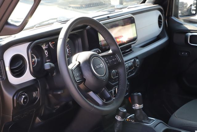2025 Jeep Wrangler 4-Door Summit 4x4