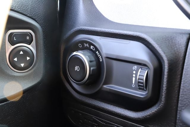 2025 Jeep Wrangler 4-Door Summit 4x4