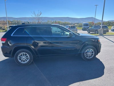 2019 Jeep Grand Cherokee Laredo 4x4