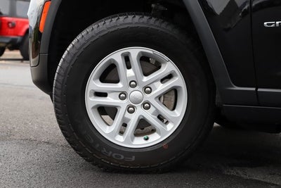 2023 Jeep Grand Cherokee Laredo 4x4