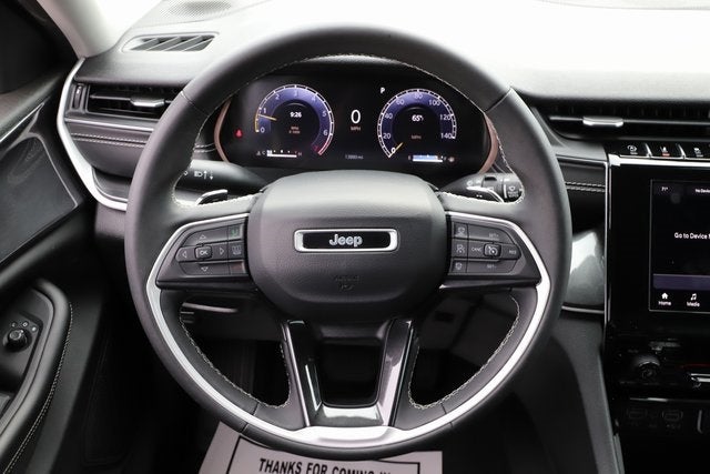 2023 Jeep Grand Cherokee Laredo 4x4