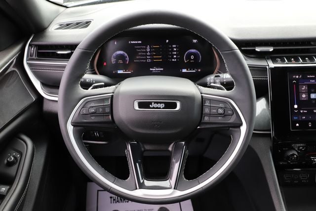 2023 Jeep Grand Cherokee L Altitude 4x4