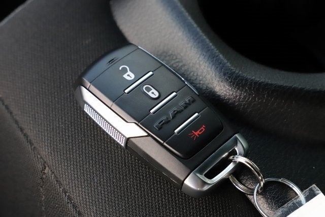 2024 RAM 1500 Big Horn Crew Cab 4x4 5'7' Box