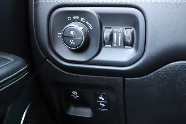 2019 RAM 1500 Limited Crew Cab 4x4 5'7' Box