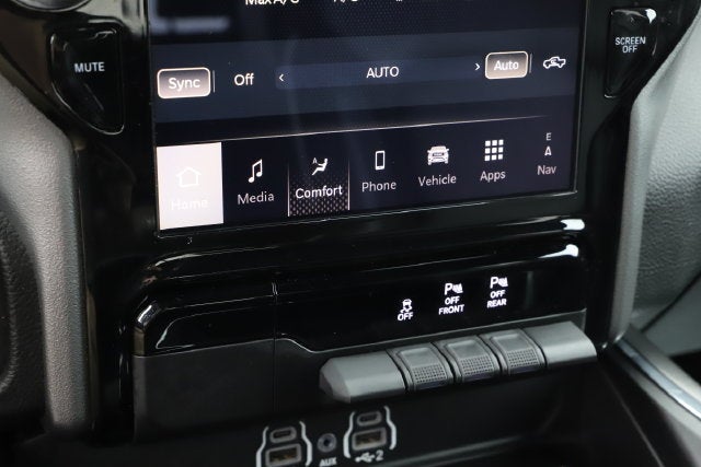 2025 RAM 1500 Laramie Crew Cab 4x4 5'7' Box