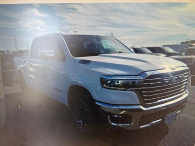 2025 RAM 1500 Laramie Crew Cab 4x4 5'7' Box