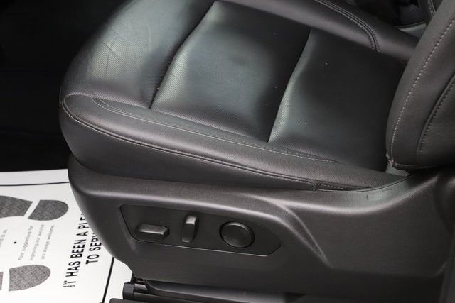 2025 GMC Sierra 1500 4WD Crew Cab Short Box SLT