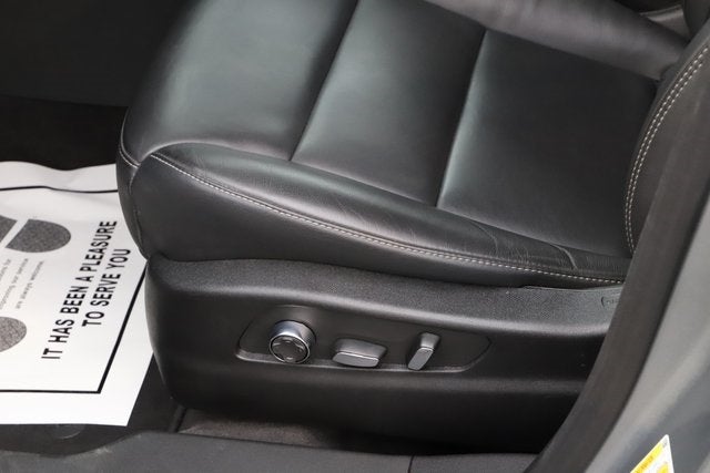 2025 Cadillac XT4 AWD Premium Luxury