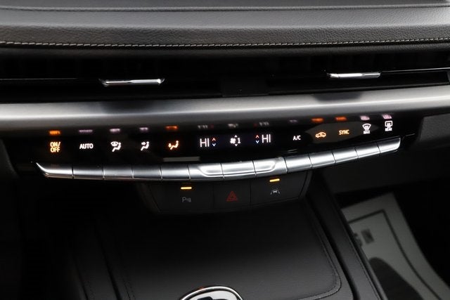 2025 Cadillac XT4 AWD Premium Luxury