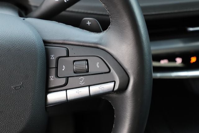 2025 Cadillac XT4 AWD Premium Luxury