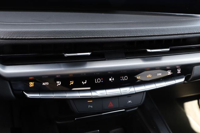 2025 Cadillac XT4 AWD Premium Luxury
