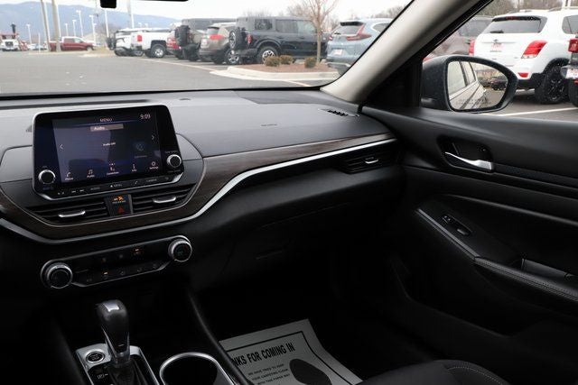 2024 Nissan Altima SV FWD