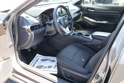 2025 Nissan Altima SV FWD
