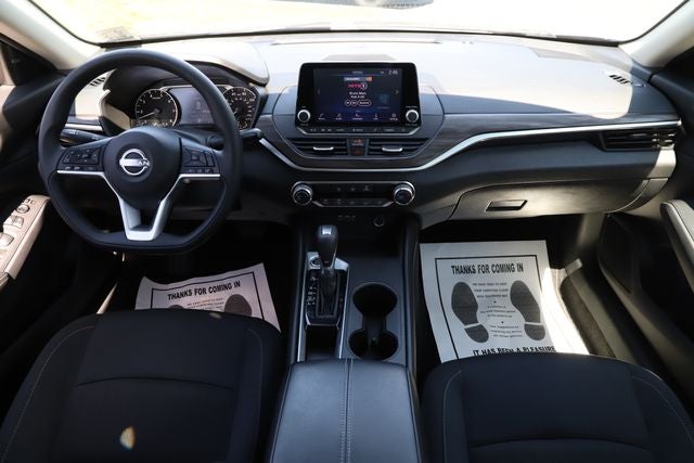 2025 Nissan Altima SV FWD