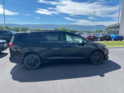 2019 Chrysler Pacifica Limited