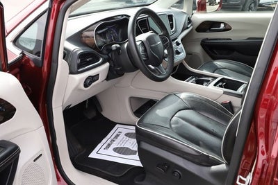 2022 Chrysler Pacifica Limited AWD