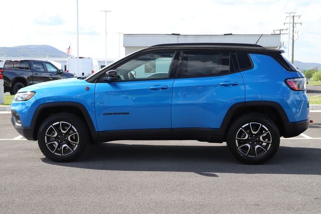 2025 Jeep Compass Trailhawk 4x4