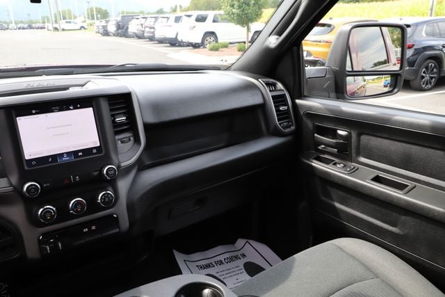 2024 RAM 3500 Tradesman Crew Cab 4x4 6'4' Box