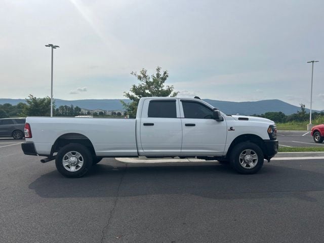 2024 RAM 3500 Tradesman Crew Cab 4x4 8' Box