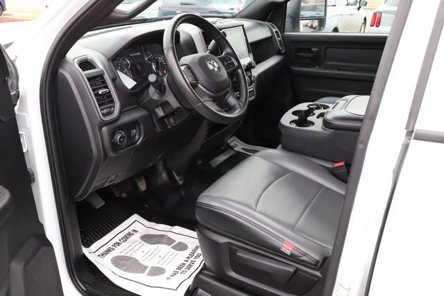 2024 RAM 3500 Tradesman Crew Cab 4x4 8' Box