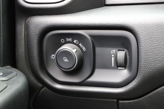 2024 RAM 3500 Tradesman Crew Cab 4x4 8' Box