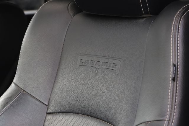2017 RAM 2500 Laramie Crew Cab 4x4 6'4' Box