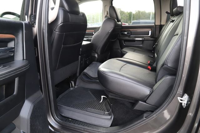 2017 RAM 2500 Laramie Crew Cab 4x4 6'4' Box