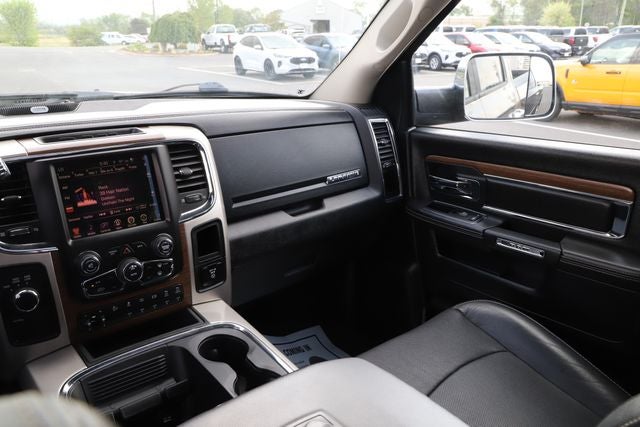 2017 RAM 2500 Laramie Crew Cab 4x4 6'4' Box