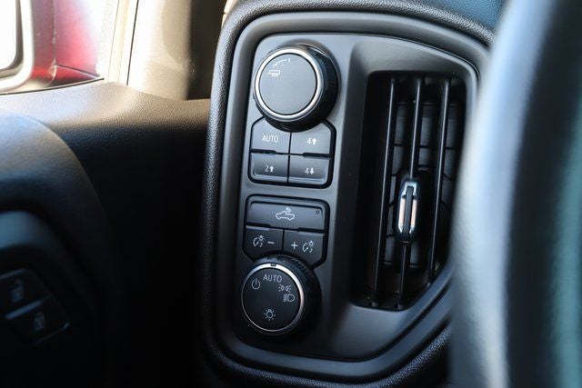 2024 Chevrolet Silverado 1500 4WD Crew Cab Short Bed Custom Trail Boss