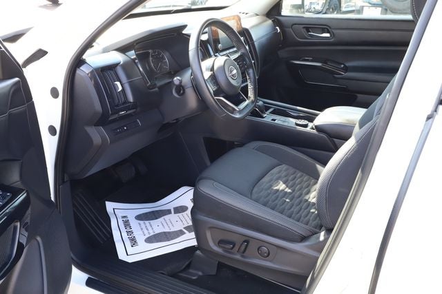 2022 Nissan Pathfinder SV 4WD