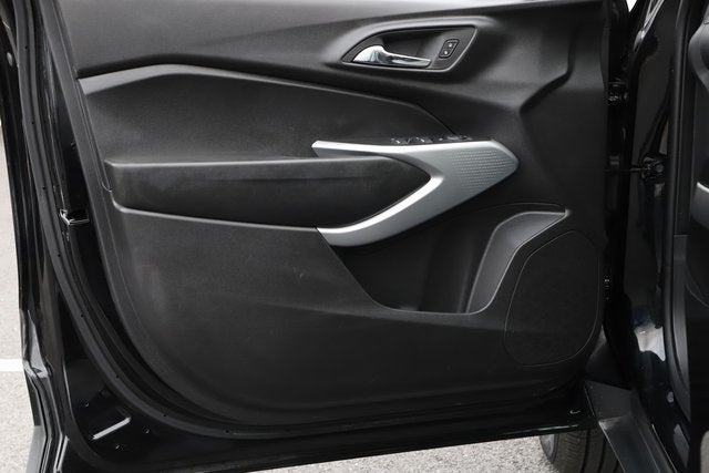 2025 Chevrolet Trax FWD LS