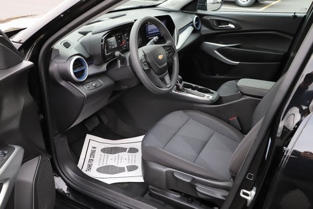 2025 Chevrolet Trax FWD LS
