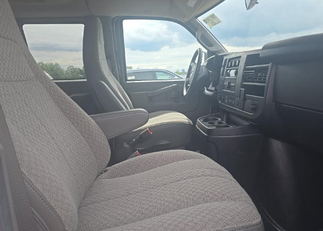 2025 Chevrolet Express 3500 LT Passenger