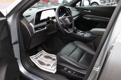 2025 Cadillac XT4 Premium Luxury