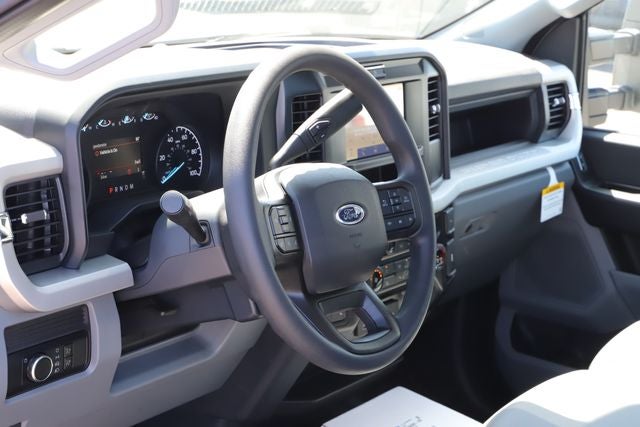 2026 Ford F-550SD DRW