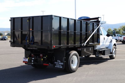 2027 Ford F-750SD Base