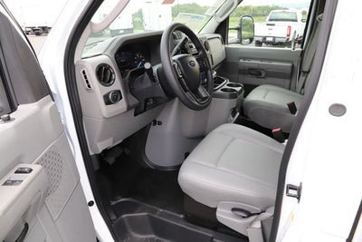2027 Ford E-450SD Base DRW