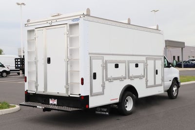 2027 Ford E-450SD Base DRW
