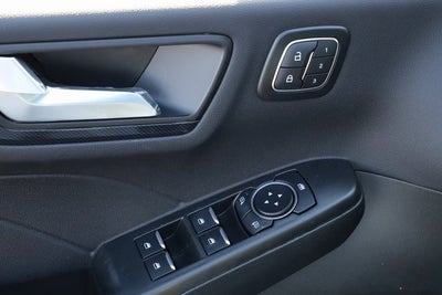 2026 Ford Escape Hybrid ST-Line Elite