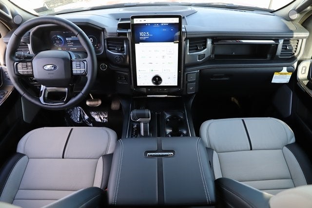 2025 Ford F-150 Lightning Platinum