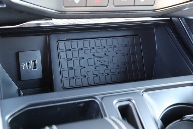 2025 Ford F-150 Lightning Platinum